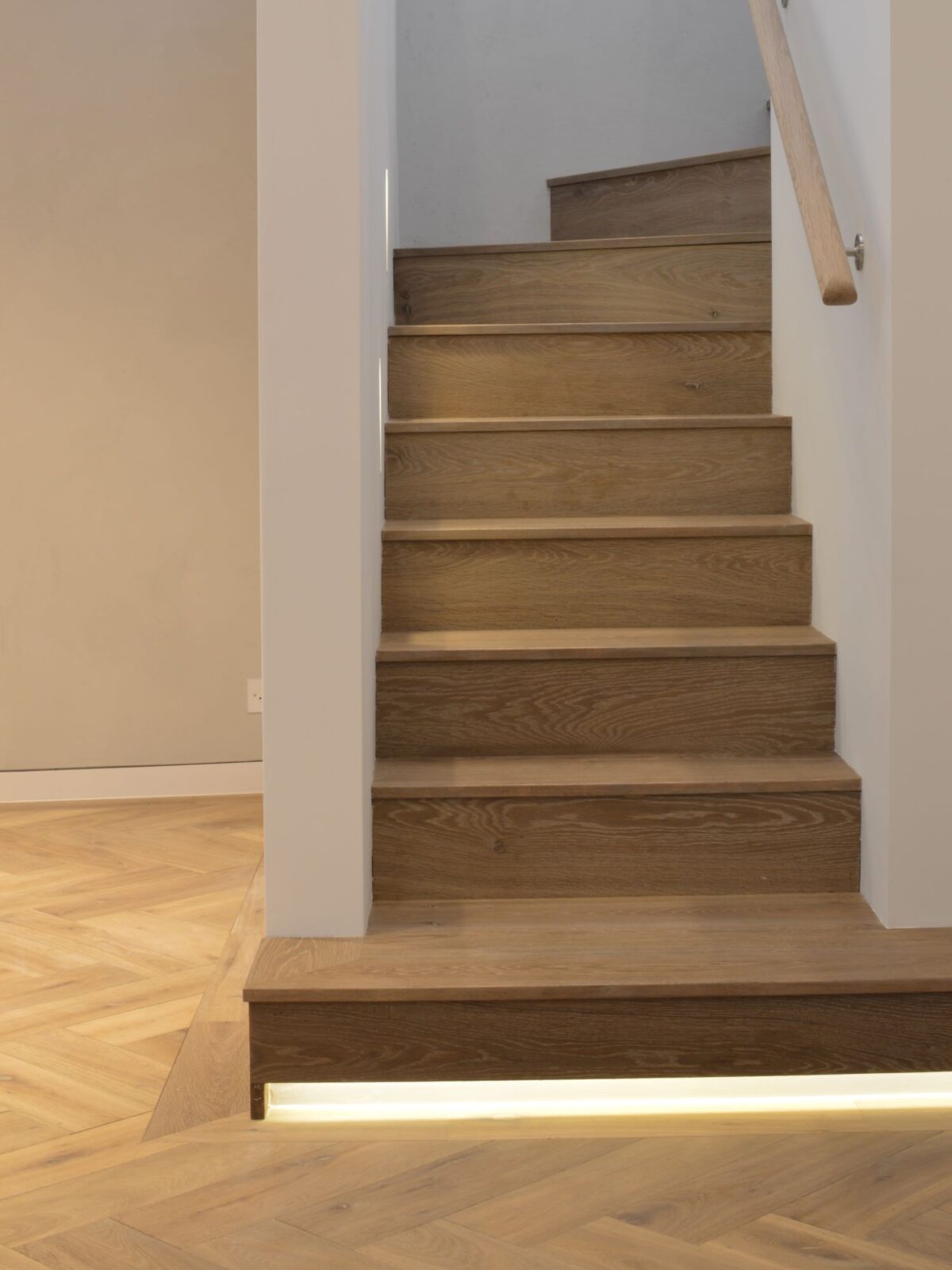 Solidfloor co uk oak landmark dyrham stairs lightbox