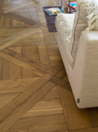 Oak landmark dalton albert panel with cream sofawidth=